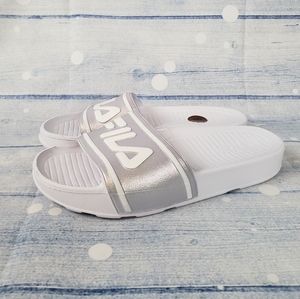 New Fila Slides, Sz. 8 comfortable for beach & side walk